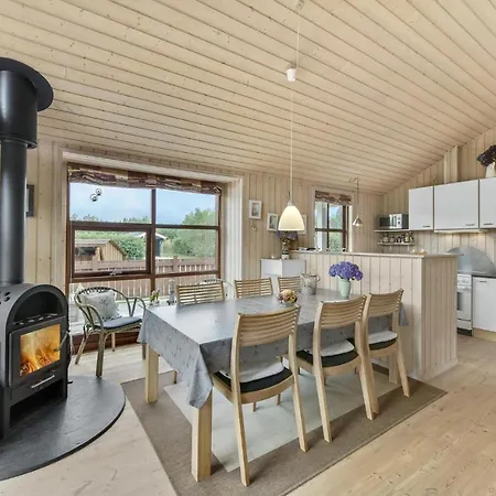 2 Bedroom Amazing In Ferienhaus