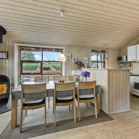 2 Bedroom Amazing In Ferienhaus Hemmet
