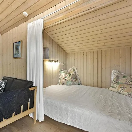 2 Bedroom Amazing In Ferienhaus *